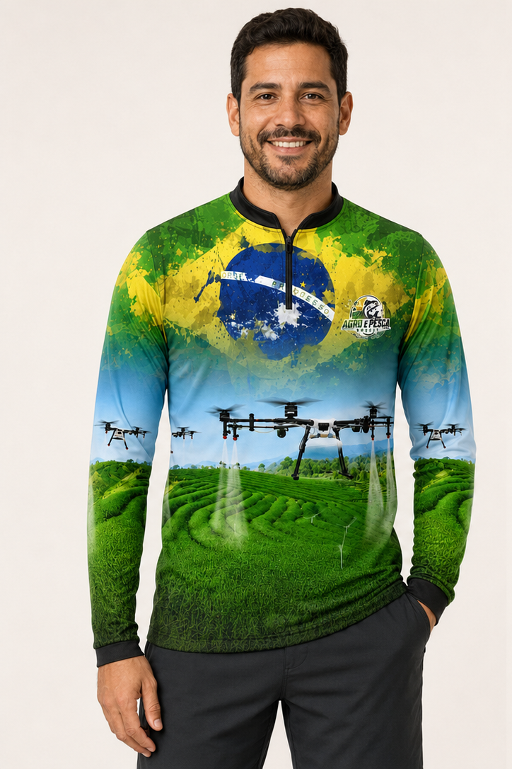 Pessoa usando a camiseta modelo Agro Drone