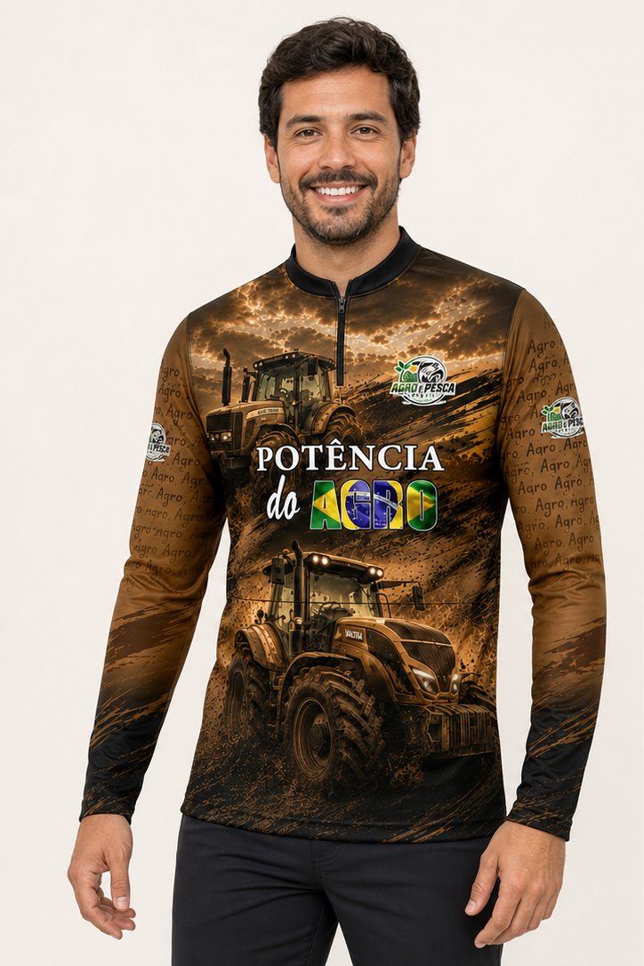 Pessoa usando a camiseta modelo Potência do Agro