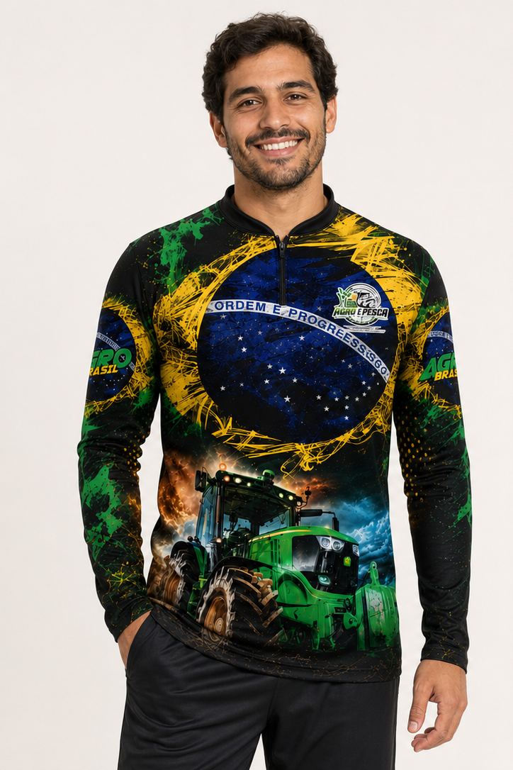 Pessoa usando a camiseta modelo Agro Brasil